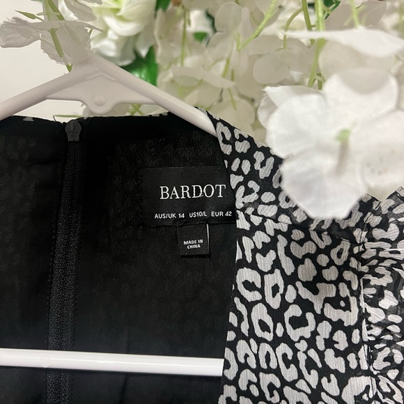 Bardot Mini Leopard Dress 🐾 - Picture 11 of 14